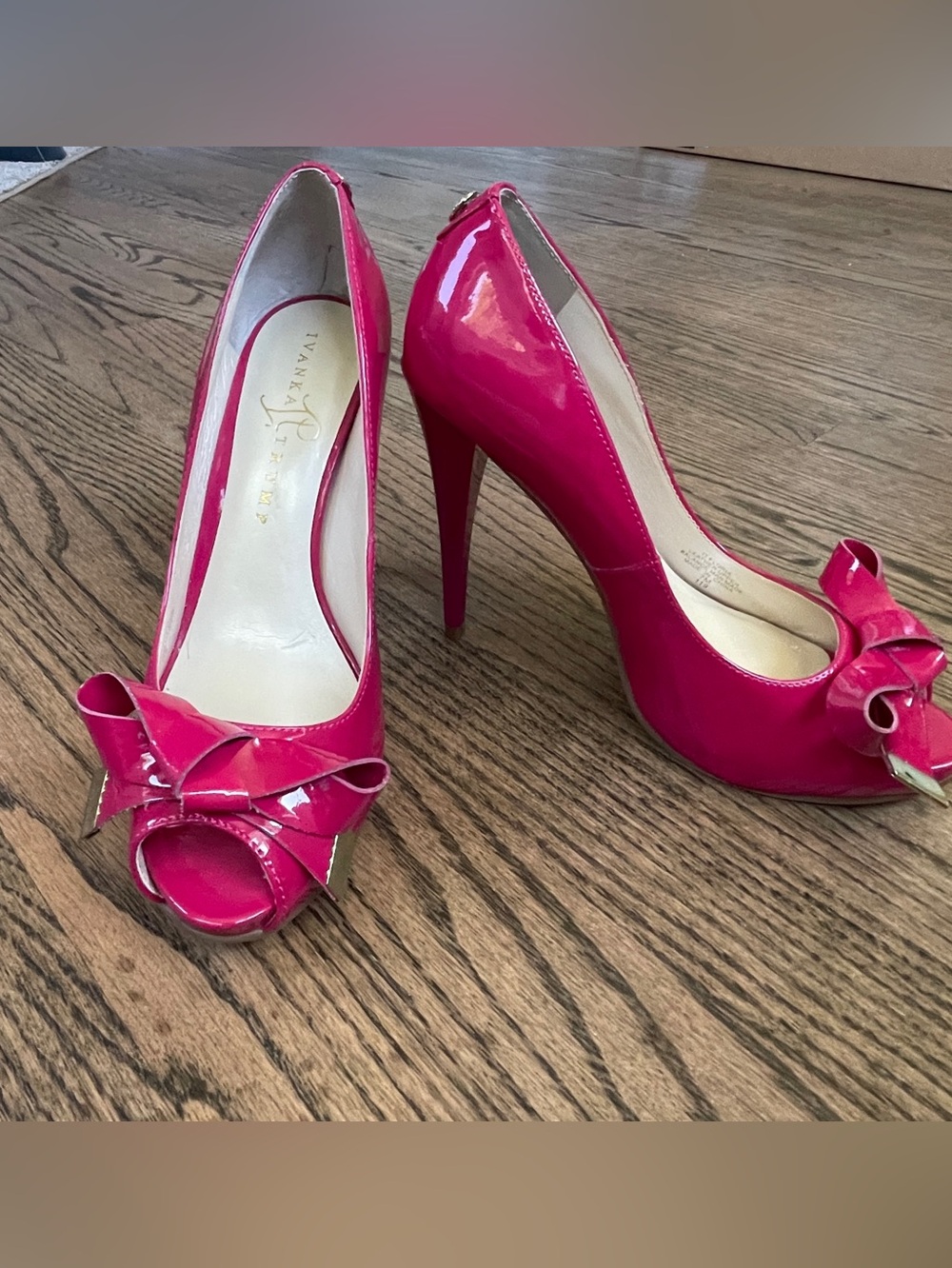 Ivanka Trump Hot Pink Patent Leather Peep-Toe Heels with Bow Accent size 7